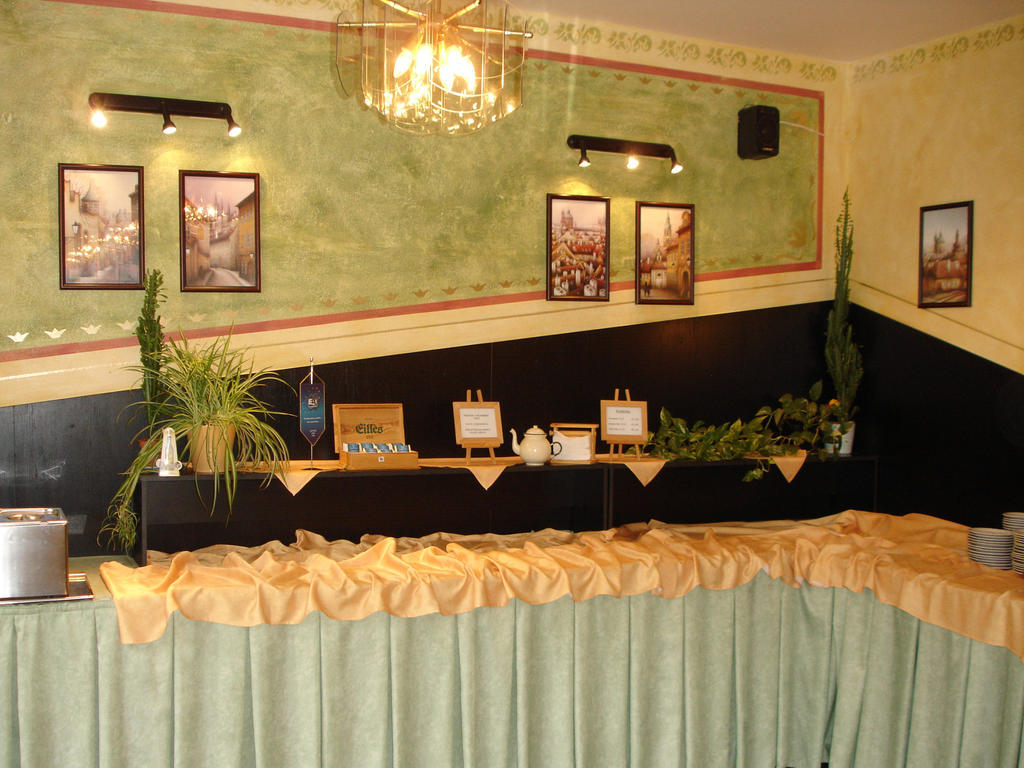 Ea Hotel Jasmin Prague Extérieur photo