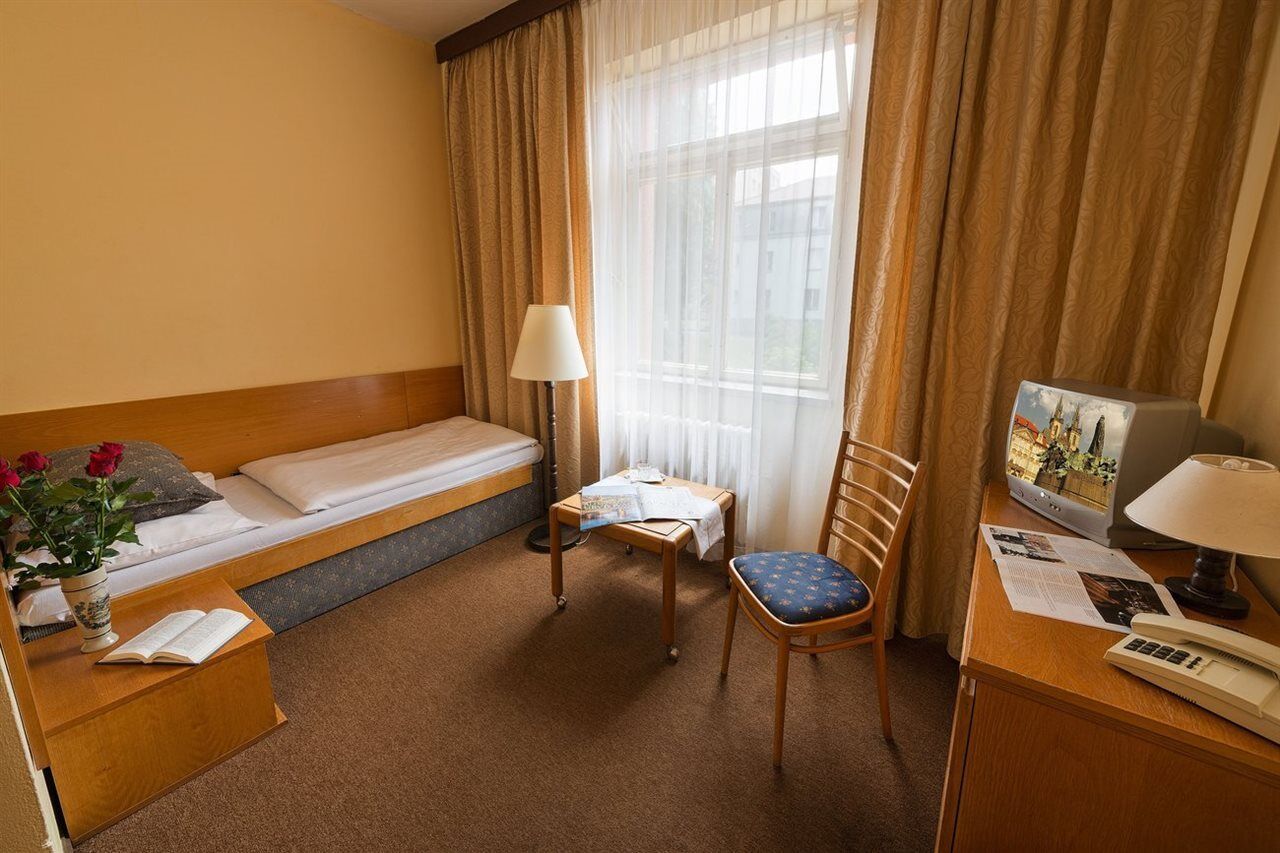 Ea Hotel Jasmin Prague Extérieur photo